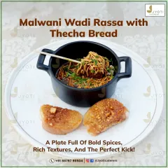 Another look at our authentic Malwani Wadi Rassa, this time served with Thecha Bread. This dish is a plate full of bold spices, rich textures, and the perfect kick.