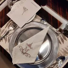 We believe the experience begins before the first bite. Our team designs beautiful place settings, complete with custom embroidered napkins, to match the elegance of your event.