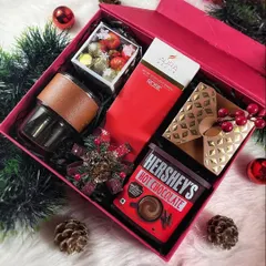 Our "Holiday Cheer" gift box is completely gender-neutral, making it perfect for client gifting, virtual events, or employee appreciation during Christmas and New Year.