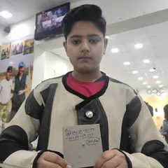 This is what peak performance looks like. Our student Manomay Kathurua proudly displays his practice match score of 399/400, a near-perfect result that reflects immense focus and consistent training.