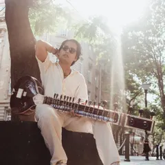 A sunny shot from the 'Bones' photoshoot. I love finding cool urban spots that contrast with the traditional feel of the sitar.