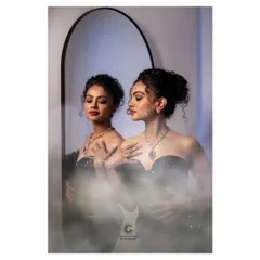 An artistic shot of the Hollywood red carpet look. My course encourages creative expression and teaches you how to think conceptually for photoshoots.