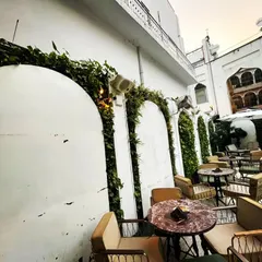 We had the pleasure of enhancing the ambiance at Diablo restaurant. This project involved integrating natural green walls along the arched architecture, creating an elegant and organic dining experience that complements the historic surroundings.