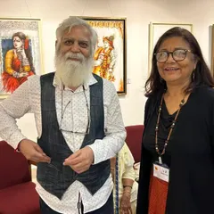 With a fellow artist on the second day of the India Art Festival. These events are a great place to meet inspiring people and see amazing art.