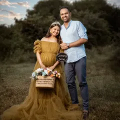 When nature becomes the canvas and love paints the picture, the results are magical. This heartwarming moment during golden hour balances natural beauty with perfect lighting.