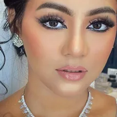 Let your eyes do all the talking with this dramatic Arabic-inspired bridal look. The sharp winged liner, bright waterline, and full volume lashes create an unforgettable, high-impact style perfect for a bride who wants to make a statement.