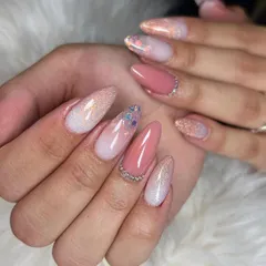 A beautiful and versatile set that's perfect for any special occasion. We combined a solid dusty rose, a sparkling "sugar" glitter, and a baby boomer ombré with a line of rhinestones.