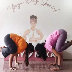 A fun moment from a special Yoga Day event I hosted in collaboration with Nykaa. Here, participants are practicing Bakasana (Crow Pose) together.