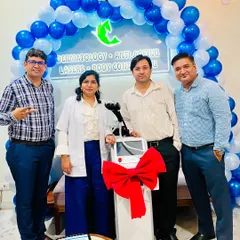Celebrating the arrival of our latest HIFU device with my team. This technology allows us to provide powerful, non-invasive facelifting and body contouring results for our patients.