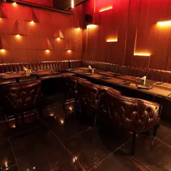 The dining area at Harmony Inn, featuring our automated lighting solution. We used strategically placed accent lights to create an intimate and warm setting, with all lighting scenes easily managed by staff.
