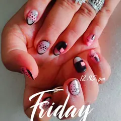 An edgy and graphic design with a mix of black, pink, and dotted patterns. This shows how we can play with different shapes and styles for a truly custom look.
