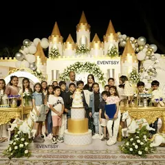 The birthday boy and his friends gather for a group photo in front of the grand castle backdrop. My goal is to create a space that not only looks amazing but also becomes the setting for happy memories.