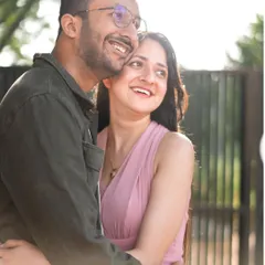 A bright, sunny photo filled with smiles. Capturing your natural happiness and the way you look at each other is the essence of a great pre-wedding photoshoot.