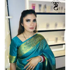 A perfect example of my natural makeup service. The skin looks real and fresh, with just enough definition on the eyes and lips to look polished and put-together.