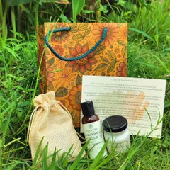 A warm, botanical welcome for retreat participants. This simple gift bag features our handcrafted turmeric glycerine soap, a mini turmeric face wash, and a custom-blended moisturizer, all designed to set a tone of healing and care.