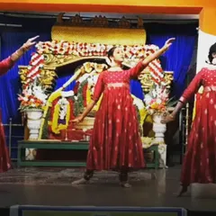 A Kathak performance by our students, set to the devotional poetry of Dasa Sahitya.