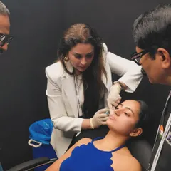At the launch of Juvederm Skinvive, I had the opportunity to get hands on experience with this innovative skin hydration treatment. Here, I am performing the procedure, focusing on the correct technique for optimal results.