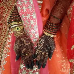 A close-up of that perfect henna stain. You can see the contrast between the dark, stained design and the lighter skin, which is exactly what you want for eye-catching bridal mehndi.