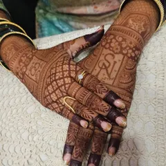 The beautiful, dark stain of a bridal mehendi, complete with personalized initials. This is the result of my all-natural henna paste and proper aftercare.