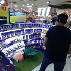For this Cadbury promotion, we developed a VR experience that immersed shoppers in a branded virtual world. This form of "adver-gaming" is a powerful tool for product storytelling and creating a lasting brand impression in a competitive retail environment.