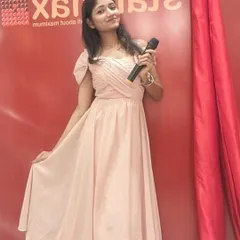 A shot from a fantastic event I hosted for Stanmax. Standing proud with the mic in hand, ready to create an interactive brand experience that connects with customers and drives engagement for retail brands.