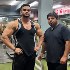 A moment with my athlete. We are focused on the goal.