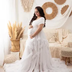 For those who love a soft, romantic aesthetic, my boho-inspired setup is perfect. With natural textures, pampas grass, and this stunning ruffled white gown from my client wardrobe, we create light, airy, and ethereal portraits.