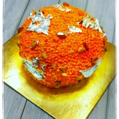 This is our fusion Motichur Ladoo Cake, a specialty from our advanced baking course. It combines traditional Indian sweet flavors with modern cake-making techniques, creating a unique and popular dessert.