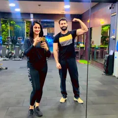 A post-workout mirror selfie with actor Yashas Soorya. It's great to see the results of consistent effort, with visible gains in his bicep definition.