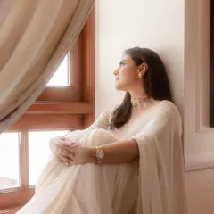 Inspired by the timeless elegance of Indian cinema, we styled Kajol in this ethereal white chiffon saree from Torani. The hand-embroidered blouse adds a touch of delicate craftsmanship.