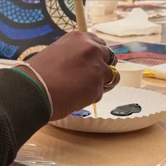 We hosted a unique puzzle painting workshop for the LinkedIn team. We split one big artwork into 12 mini canvases, and each person painted their own piece. It was a perfect metaphor for teamwork.