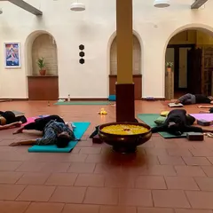 A quiet moment of rest during one of my in-person workshops. My sessions are a space for community, positivity, and shared calm, where we embrace stillness and find solace together.