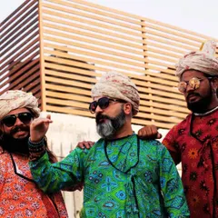 Celebrating life in the season of colours. A creative photoshoot with my incredibly talented Basti Crew.