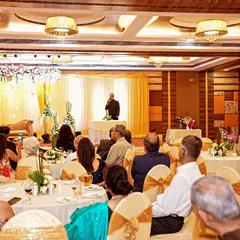 Documenting a milestone 50th wedding anniversary celebration at Chembur Gymkhana. My event photography service covers keynotes, guest interactions, and the overall ambiance of formal corporate and private galas.