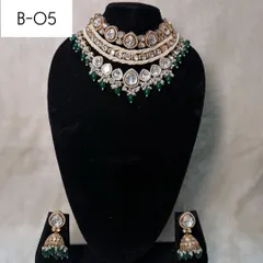 My layered bridal set B-05 has a traditional feel, with two rows of polki stones and a twisted pearl strand. This rental is perfect for a classic bridal look.