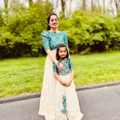 I create special matching outfits for mothers and daughters. These moments are so precious, and having a coordinated look makes them even more memorable.