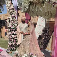 A picture perfect moment under a breathtaking floral mandap. For this destination wedding in Rajasthan, we blended classic elegance with soft, romantic details to create an unforgettable ceremony.