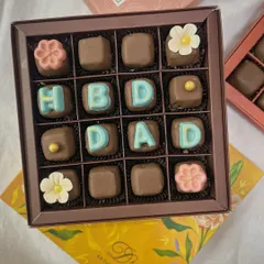 A sweet and personal way to wish your dad a happy birthday. Our custom chocolate boxes can be personalized with any message for your loved ones.