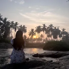 A peaceful sunrise over the river in Mysore. Moments like these are pure magic and a reminder of the simple beauty that surrounds us, waiting to be captured on canvas.