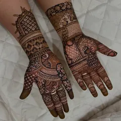 Look at the confidence in these peacock motifs and checkered patterns. It's so rewarding to see my students develop their own style while mastering traditional bridal mehendi elements.
