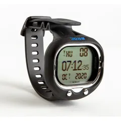 The Seac Screen is a popular choice for its large, easy-to-read display. It provides all the essential information at a glance, making it a straightforward and dependable computer for recreational diving.
