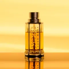 A classic e-commerce product shot with a warm, golden palette. I used a reflective surface to create a clean mirror image, adding a touch of luxury. This style is perfect for online store catalogues and product listings that require a bright, inviting, and high-end look.