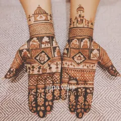 This unique bridal design tells a complete wedding story using Warli art. It features motifs of the baraat, doli, shehnai, kalash, and the wedding ceremony itself.