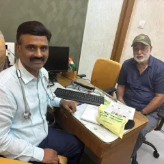 We were honored to welcome Balvindar Singh Sandhu, a hero from India's 1983 Cricket World Cup team, to our clinic. It is a privilege to share the benefits of Ayurveda with champions, providing them with natural solutions for sustained health and wellness.