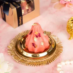 Crafted with real rose petals and premium ingredients, our Rose Modaks are an elegant and fragrant offering for Ganesh Chaturthi. They are perfect for both prasad and festive gifting.
