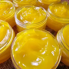 This is my Saffron Day Gel, handmade for those with oily skin. It helps to brighten your skin, making it smooth and glowing while also working on acne marks and pigmentation. The texture is so light and fresh.