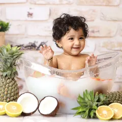 Another take on our popular fruit bath, this time with tropical pineapples and coconuts. We love creating these custom setups to match a bright and sunny personality.