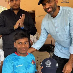 A memorable moment for a young player as he receives a Payyade Sports Club cap directly from USA cricketer Saurabh Netravalkar during his inspiring visit to our academy.