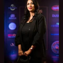 A close up portrait from the red carpet at the LeAmanah awards. I believe in being present not just behind the lens, but also as a voice and partner for the brands I collaborate with.