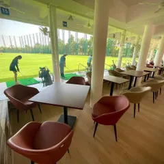 There's no better view for a meal. Our cafe seating looks directly out onto the driving range, so you can enjoy great food while watching the action.